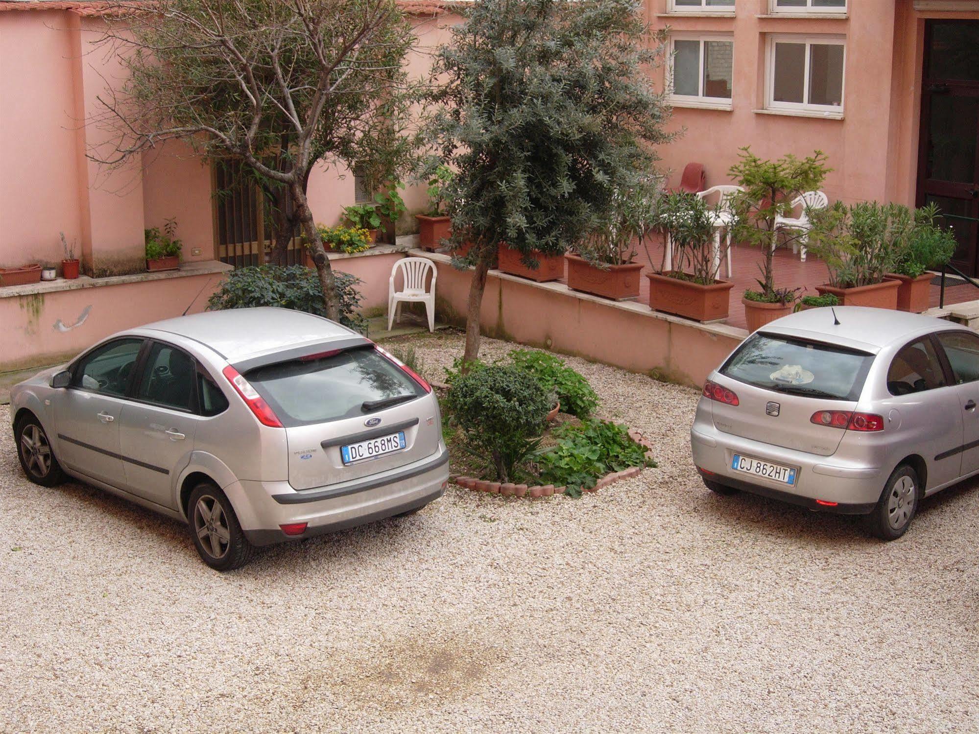 Foresteria Roma Esercito Della Salvezza Bagian luar foto